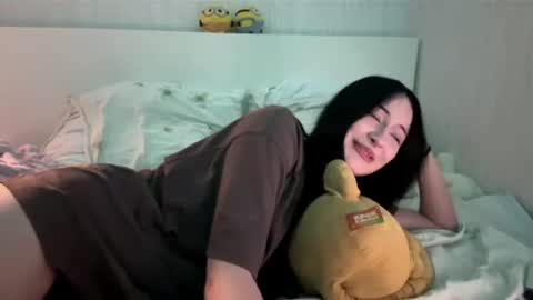 Snapshot of katrineb chatting on July 1, 2026, 8:19 pm katrineb online show from July 1, 2026, 8:19 pm