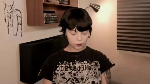 Snapshot of katsurotaro chatting on March 12, 2026, 9:32 pm katsuro online show from March 12, 2026, 9:32 pm
