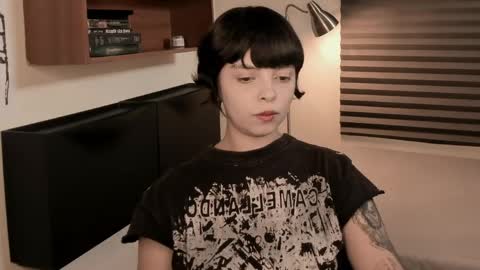 Snapshot of katsurotaro chatting on April 8, 2026, 8:09 pm katsuro online show from April 8, 2026, 8:09 pm