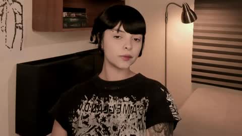 Snapshot of katsurotaro chatting on May 31, 2026, 8:43 pm katsuro online show from May 31, 2026, 8:43 pm