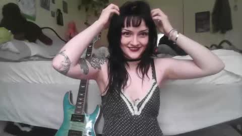 Snapshot of kattattacck chatting on May 5, 2026, 6:05 pm kattattacck online show from May 5, 2026, 6:05 pm