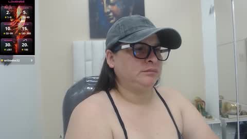 Snapshot of katty_findom_ chatting on September 17, 2025, 12:51 pm katty online show from September 17, 2025, 12:51 pm