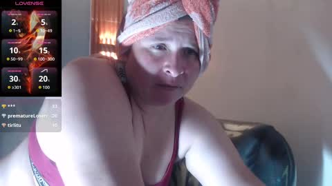 Snapshot of katty_findom_ chatting on September 30, 2025, 12:59 am katty online show from September 30, 2025, 12:59 am