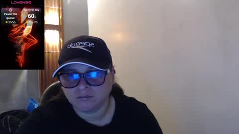 Snapshot of katty_findom_ chatting on October 19, 2025, 12:28 pm katty online show from October 19, 2025, 12:28 pm