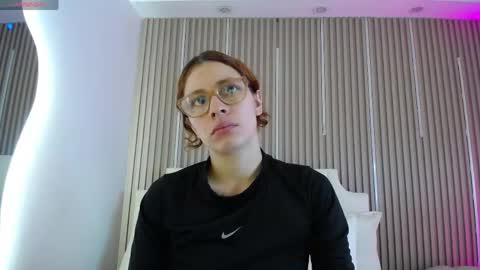 Katy Van online show from April 18, 2026, 8:42 pm