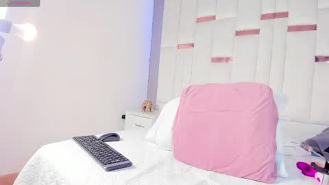 Snapshot of katya_rousseav chatting on May 23, 2026, 3:34 am Katya online show from May 23, 2026, 3:34 am