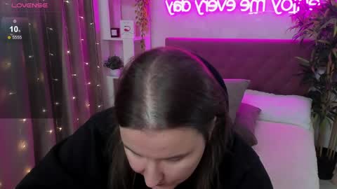 Kate online show from May 12, 2026, 6:32 am
