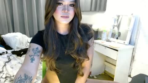 Snapshot of katykiat chatting on July 10, 2026, 5:37 pm katykiat online show from July 10, 2026, 5:37 pm