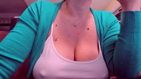 Katy online show from March 19, 2026, 6:39 am