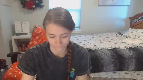 Katy online show from December 22, 2025, 8:50 pm