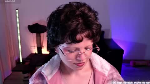 Snapshot of katyxxx_043 chatting on October 14, 2025, 1:06 am katyxxx_043 online show from October 14, 2025, 1:06 am