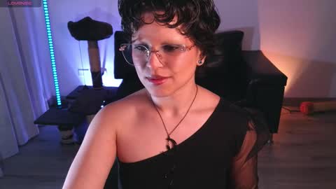 Snapshot of katyxxx_043 chatting on October 15, 2025, 12:44 am katyxxx_043 online show from October 15, 2025, 12:44 am