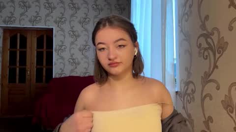 Lana online show from February 25, 2026, 6:23 am