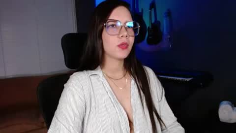 Snapshot of kay_avrill chatting on July 15, 2026, 5:07 pm Kay online show from July 15, 2026, 5:07 pm