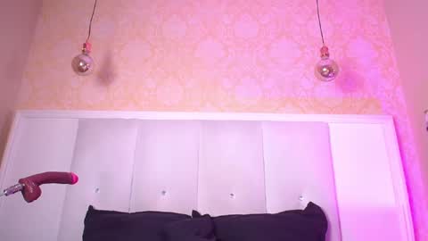 Susan online show from March 6, 2025, 8:16 pm