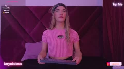 Snapshot of kayalstone chatting on January 14, 2026, 7:14 am Cattleya stone online show from January 14, 2026, 7:14 am