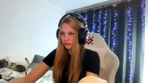 Amia online show from March 5, 2026, 6:15 pm