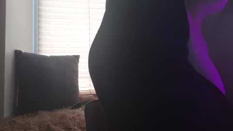 Kayla online show from September 26, 2025, 12:20 pm