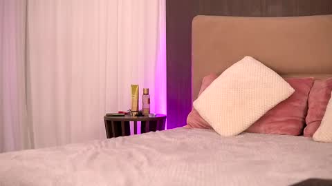 kaylabray online show from February 18, 2025, 3:42 am