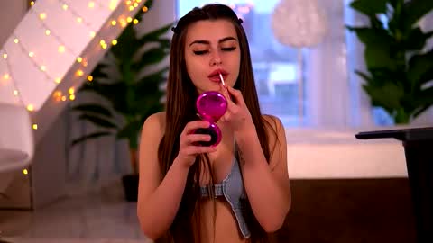 kaylabray online show from February 24, 2026, 5:27 am