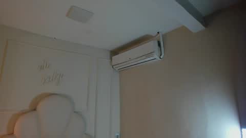 kaylachannell online show from November 24, 2025, 3:50 am