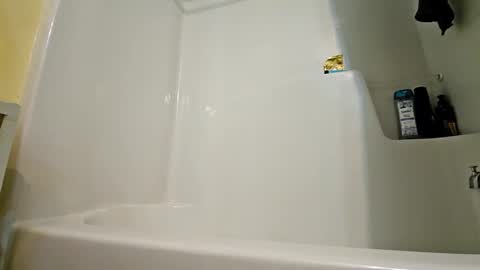 KaylaKonquers online show from April 4, 2026, 2:10 am