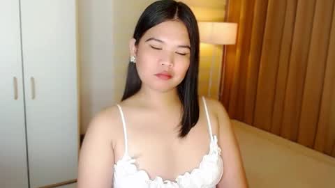 Snapshot of kayleepinay chatting on December 20, 2024, 9:32 am Y O U R F U T U R E K A Y L E E online show from December 20, 2024, 9:32 am