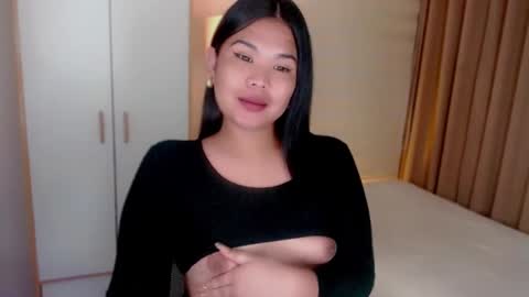 Snapshot of kayleepinay chatting on January 13, 2025, 10:45 pm Y O U R F U T U R E K A Y L E E online show from January 13, 2025, 10:45 pm