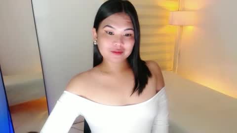 Snapshot of kayleepinay chatting on February 17, 2025, 4:20 am Y O U R F U T U R E K A Y L E E online show from February 17, 2025, 4:20 am