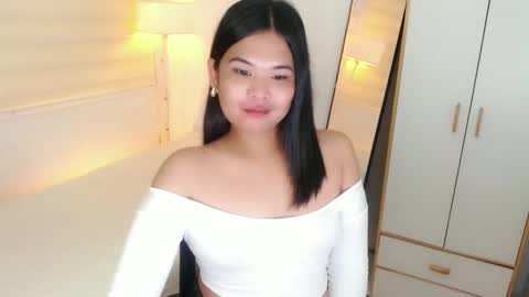 Snapshot of kayleepinay chatting on February 20, 2025, 10:05 am Y O U R F U T U R E K A Y L E E online show from February 20, 2025, 10:05 am