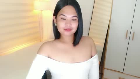 Snapshot of kayleepinay chatting on February 21, 2025, 5:02 am Y O U R F U T U R E K A Y L E E online show from February 21, 2025, 5:02 am