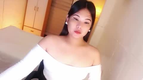 Snapshot of kayleepinay chatting on October 17, 2025, 7:49 pm Y O U R F U T U R E K A Y L E E online show from October 17, 2025, 7:49 pm