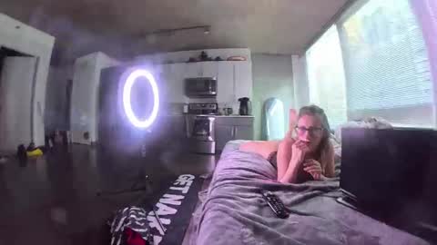 kaythepetiteblonde online show from April 3, 2026, 5:22 pm