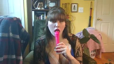 Katie Bird online show from December 16, 2024, 7:21 pm