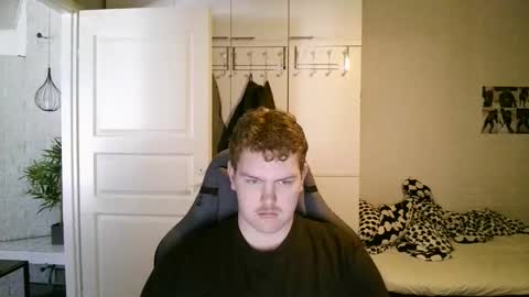 Aatu online show from April 20, 2026, 6:27 am