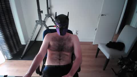 Snapshot of kaywolf89 chatting on February 26, 2026, 5:23 pm Neon online show from February 26, 2026, 5:23 pm