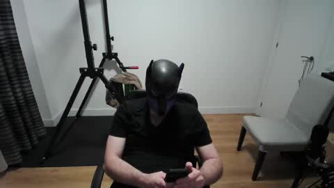 Snapshot of kaywolf89 chatting on March 20, 2026, 6:02 pm Neon online show from March 20, 2026, 6:02 pm