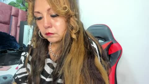 KAZSANDRAH online show from April 8, 2026, 4:34 am