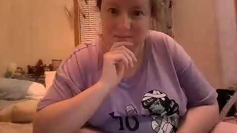 kcandler27 online show from October 30, 2025, 8:49 am