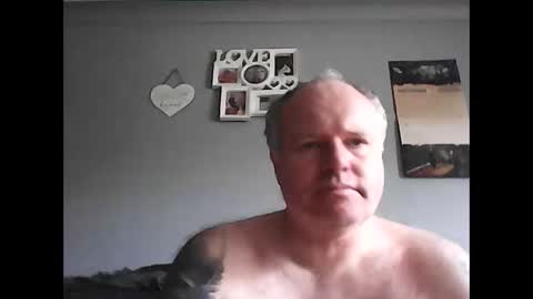 kdus4444 online show from September 20, 2025, 8:59 am