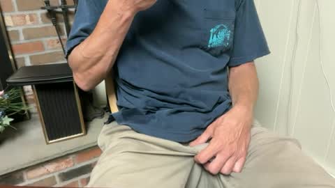 keahi420 online show from June 14, 2026, 8:44 pm