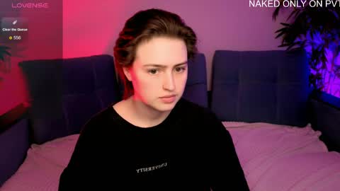 Snapshot of kebesheska chatting on May 8, 2026, 9:14 am Seb Polly Roxy Jonny online show from May 8, 2026, 9:14 am