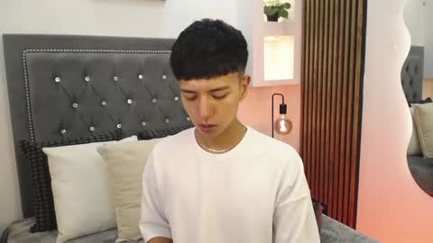 Snapshot of keen_nico chatting on March 17, 2026, 12:41 pm nico online show from March 17, 2026, 12:41 pm