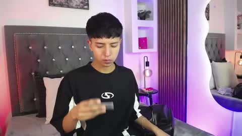 Snapshot of keen_nico chatting on March 19, 2026, 12:53 pm nico online show from March 19, 2026, 12:53 pm