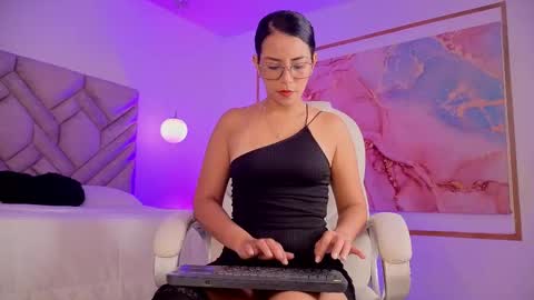 Keily online show from October 30, 2025, 11:44 am