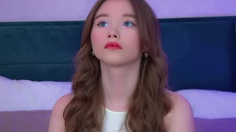Snapshot of keiraace chatting on June 7, 2026, 6:17 am Keira online show from June 7, 2026, 6:17 am