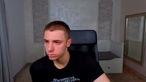 Snapshot of kellenwest chatting on May 17, 2026, 4:21 am KellenWest online show from May 17, 2026, 4:21 am