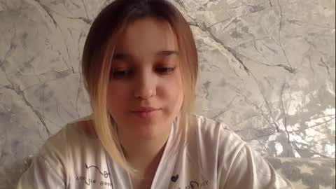 Snapshot of kelli_nuna_bebe chatting on May 1, 2026, 10:31 am kelli_nuna_bebe online show from May 1, 2026, 10:31 am