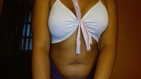 Kellie online show from December 19, 2025, 10:17 pm