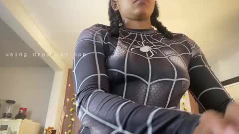 kelly__thomson online show from March 17, 2026, 2:42 pm